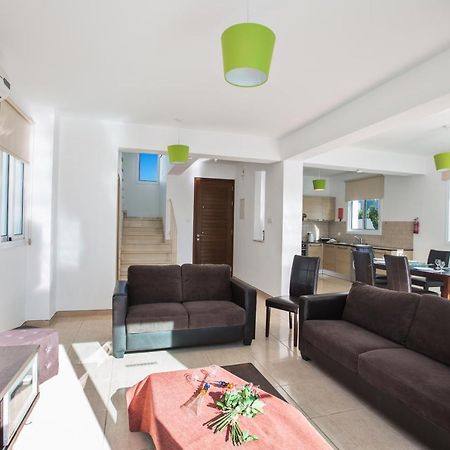 Avra Villas Παραλίμνι Εξωτερικό φωτογραφία