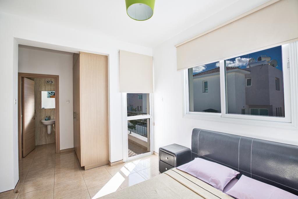 Avra Villas Παραλίμνι Δωμάτιο φωτογραφία