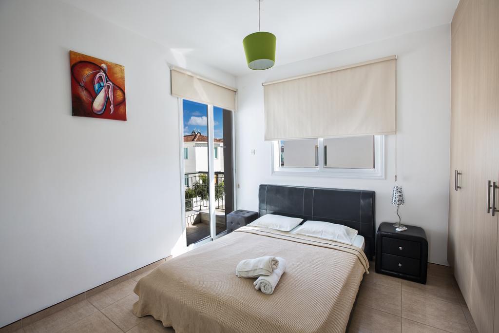 Avra Villas Παραλίμνι Δωμάτιο φωτογραφία