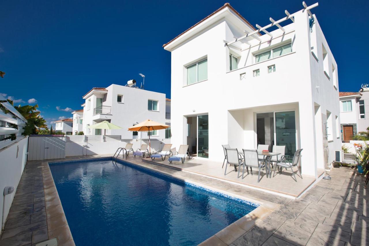 Avra Villas Παραλίμνι Εξωτερικό φωτογραφία